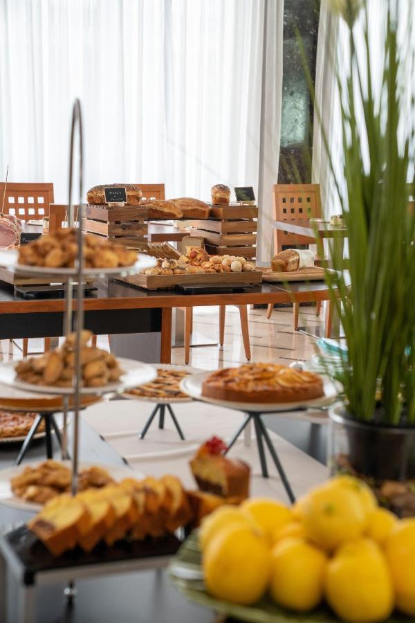 Clipper Hotel Pesaro Kültér fotó