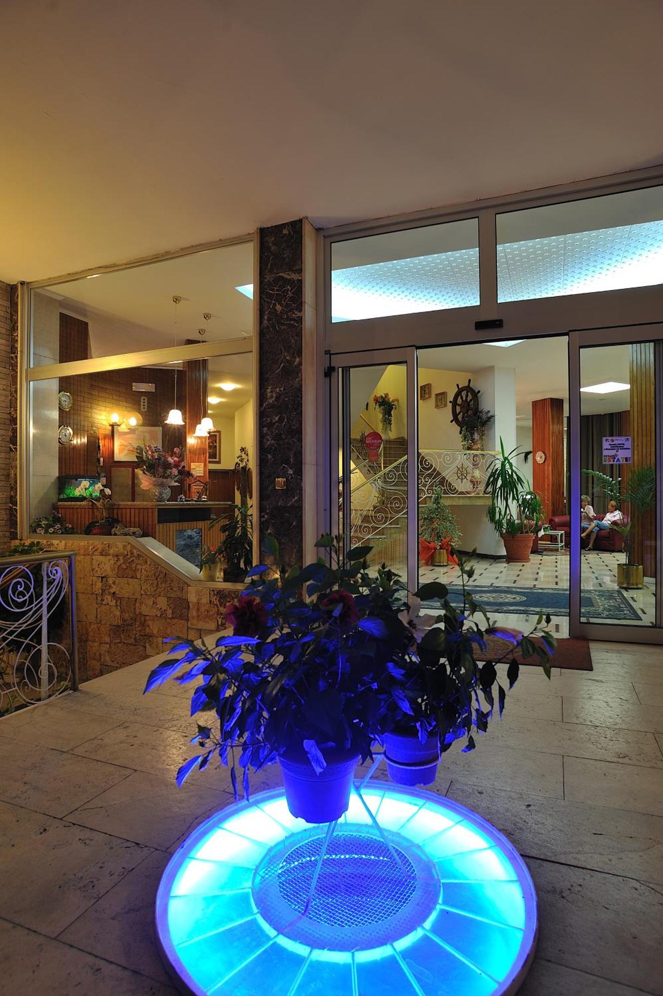 Clipper Hotel Pesaro Kültér fotó