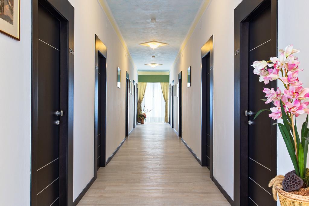 Clipper Hotel Pesaro Kültér fotó