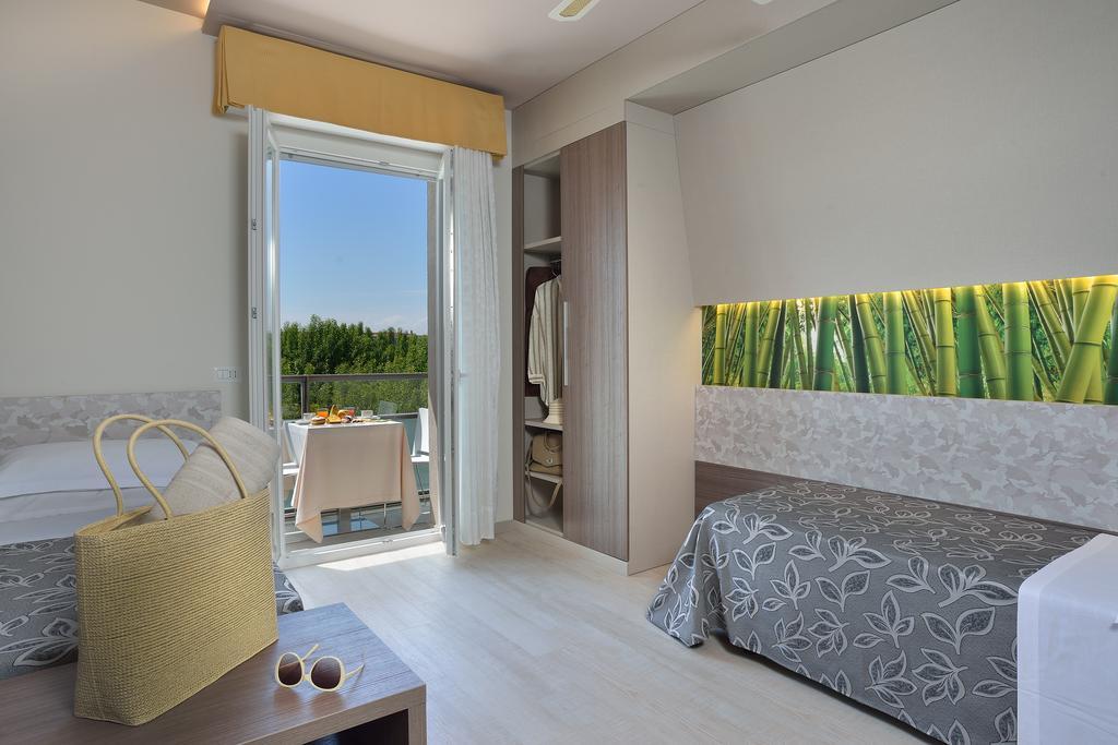 Clipper Hotel Pesaro Kültér fotó